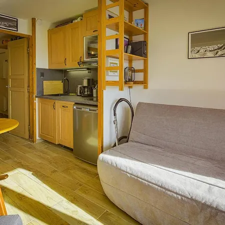 Studio With Exceptional View In - Welkeys